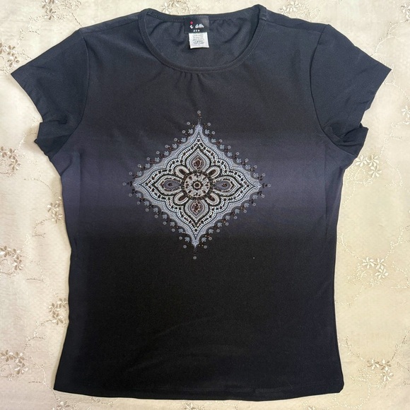 Vintage Y2K Black Beaded Medallion Graphic Tee – Tag Size Large (Made in USA) - Picture 1 of 5